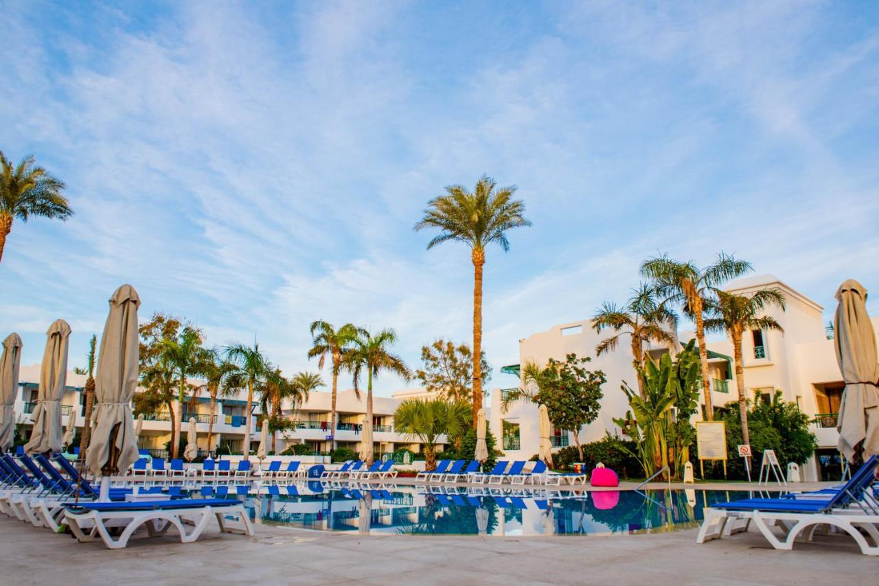 Hotel Novotel Sarm es-Sejk Kültér fotó Hilton Sharm El Sheikh Resort